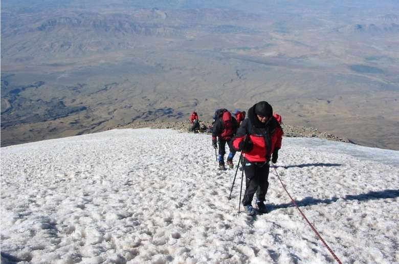 Թուրքիայի իշխանությունները վերջին հինգ տարվա ընթացքում առաջին անգամ լեռնագնացներին կթույլատրեն մագլցել Արարատ լեռը