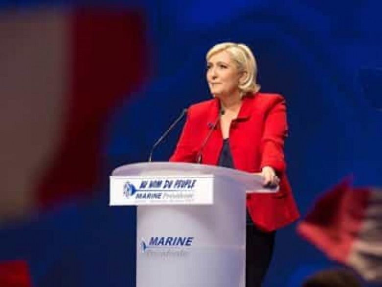 Լը Պենը հետաքրքրվել է, թե ինչպիսի՞ լցոնով Մակրոնը կուտի ֆրանսիացիներին