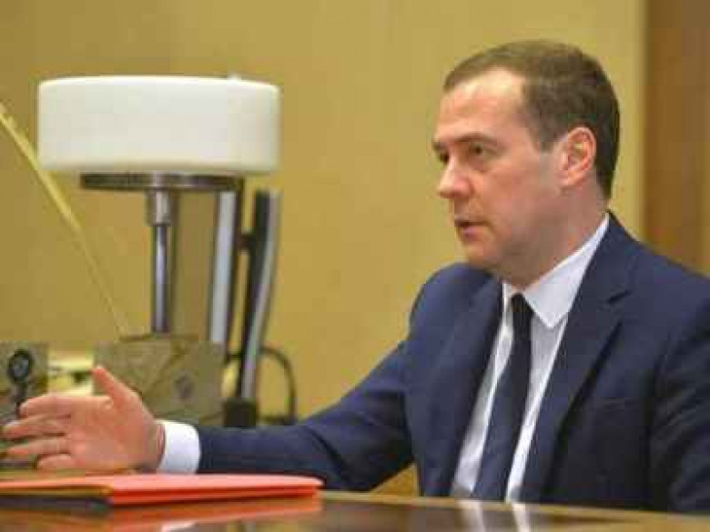 Մեդվեդեւը պատասխանել է Նավալնուն․ Հետաքննությունը իրականացվում է կոմպոտի սկզբունքով