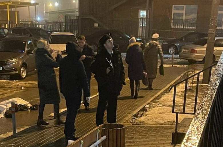 Ռուսաստանում տղամարդը պատուհանից ընկել է մանկասայլակի վրա և սպանել 5 ամսական երեխային