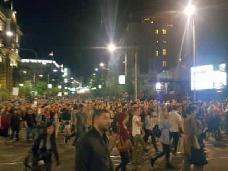 Բելգրադում բողոքում են նորընտիր նախագահ Ալեքսանդր Վուչիչի դեմ