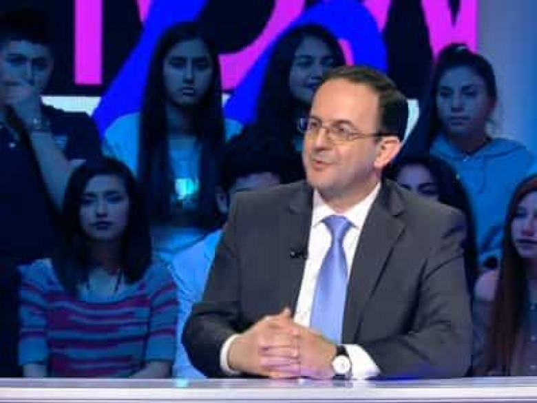 Լիբանանահայ նախարարը պատասխանել է համացանցի օգտատերերի քննադատությանը