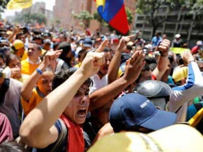 Կարակասում ոստիկանությունը ցրել է Մադուրոյի հակառակորդների ակցիան