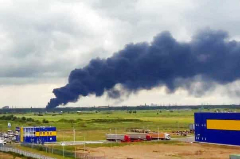 Սանկտ Պետերբուրգում ներկանյութերի պահեստ է բռնկվել