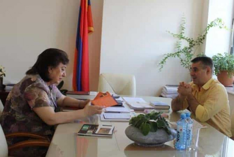 Արչի Գալենցն այցելել է Սփյուռքի նախարարություն