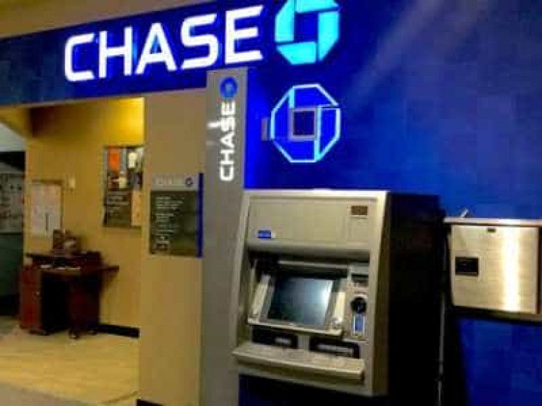 Երկու կին կողոպտիչներ Լոս Անջելեսում բանկ են թալանել