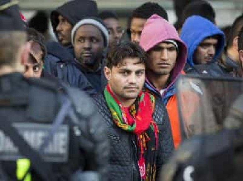 Փարիզում փախստականների ճամբարից մոտ 2 հազար մարդու են տեղահանել