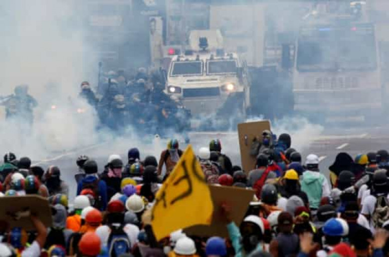 Վենեսուելայում արցունքաբեր գազով նռնակներ են նետել երեխաների և ծերերի ապաստարանի վրա
