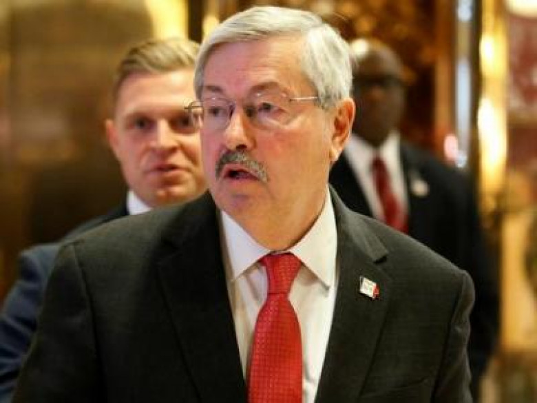 Չինաստանում ԱՄՆ դեսպանը լքում է պաշտոնը մասամբ այն պատճառով, որ Թրամփը խնդրել էր օգնել նախընտրական քարոզարշավի ընթացքում