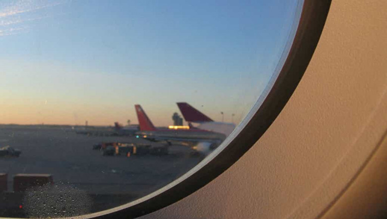 Մանչեսթեր-Պրահա չվերթից ավելի քան 20 ուղեւորի են հեռացրել