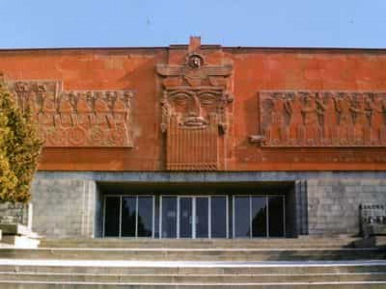 Էրեբունի հնավայրի տարածքում ընթանում են հում աղյուսի փորձնական արտադրության աշխատանքներ