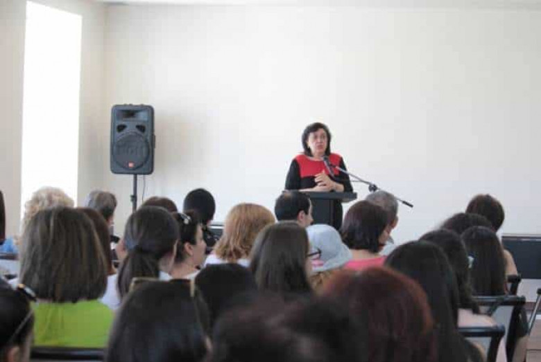 Սփյուռքի նախարարը հանդիպել է «Սփյուռք» ամառային դպրոցի և ԿԳՆ ուսուցիչների վերապատրաստման դասընթացների մասնակիցների հետ