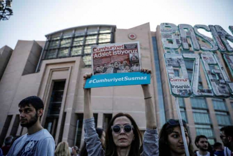 «Ջումհուրիեթ»-ի աշխատակիցներից յոթը պայմանական ազատ են արձակվել