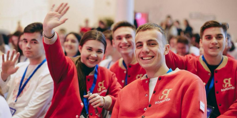 «Ռուսաստանը հասկանում է և գործում». Հայաստան կժամանեն կամավոր բանասերներ և ուսուցիչներ