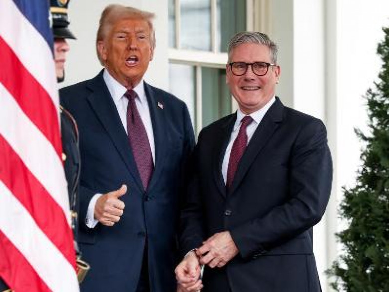 Reuters: Премьер-министр Великобритании побеседовал с Трампом в понедельник вечером