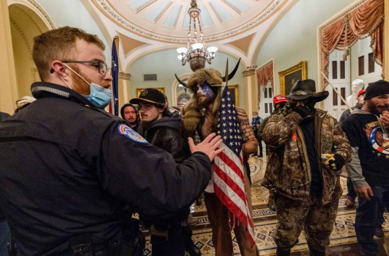 1,5 մլն դոլար. ԱՄՆ-ում հաշվել են Թրամփի աջակիցների կողմից Կապիտոլիումի գրոհի հետևանքով պատճառված վնասը