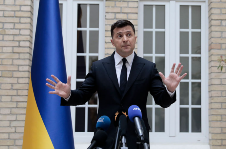 Զելենսկին խոստովանել է, որ վաղ առավոտյան ինքն է արթնացնում նախարարներին