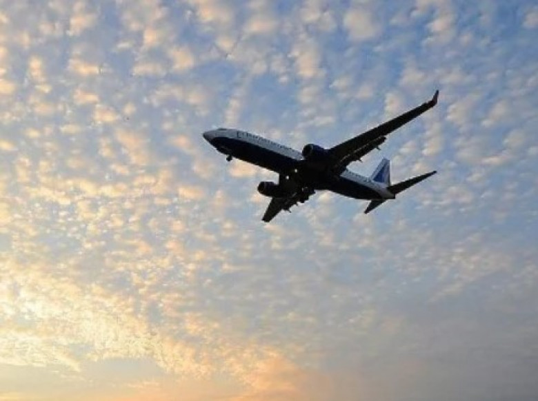 Из-за ограничения работы аэропортов в России сегодня на запасных аэродромах приземлились более 80 самолетов