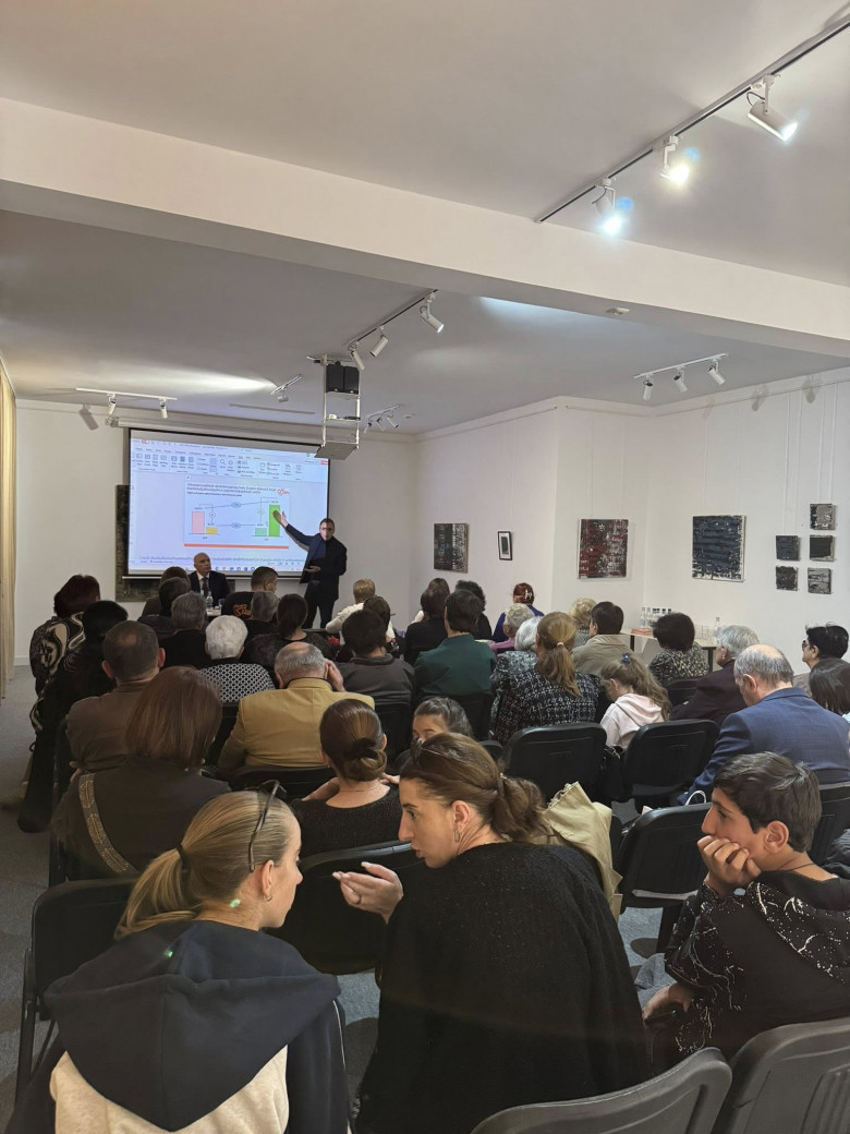 «ՀայաՔվեի» վարչության անդամները կենսաթոշակների բարձրացման թեմայով բովանդակալից և ջերմ հանդիպում ունեցան Գյումրիի մեր աջակիցների հետ