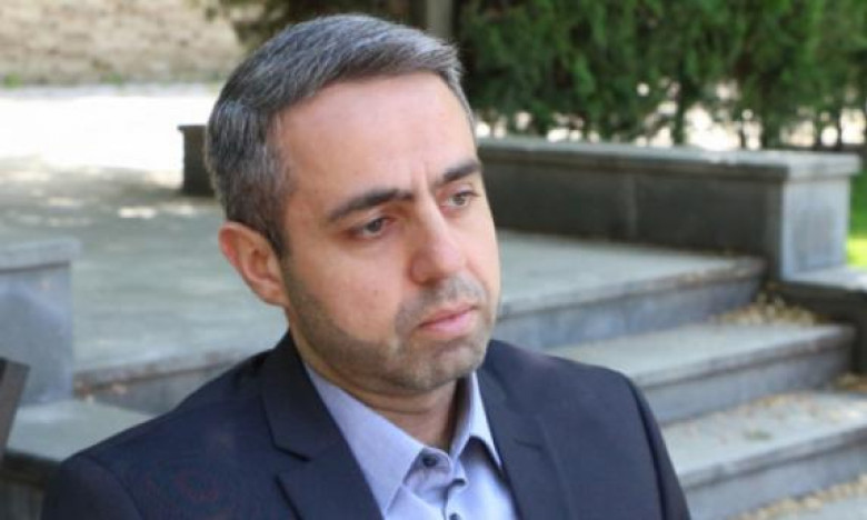 Խոսքի ազատության համար ապօրինի հետապնդման ենթարկված և աննկարագրելի ամոթ առաջացնող հիմնավորմամբ կալանավորված Կոչուբաևը պետք է պաշտպանի իր թեկնածուական ատենախոսությունը․ Ղամբարյան