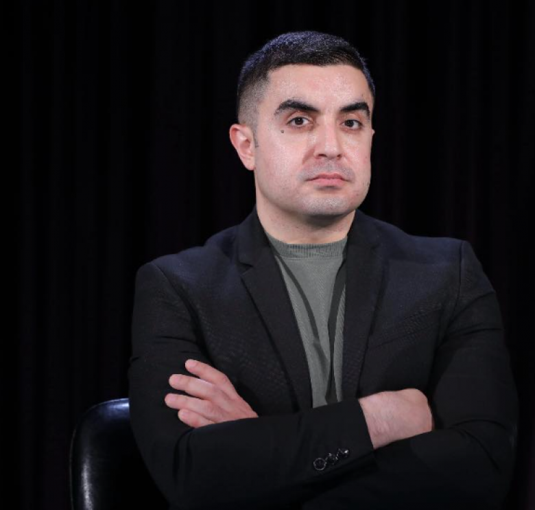 Եկեղեցու` իբրև վերջին ու ամենակարևոր ամրոցի, գլխատման դեպքում` անգամ պարագլխին հորթի պես ծառայող հայ մարդիկ են կարգվելու նոր ներքին թշնամի. Դավիթ Սարգսյան