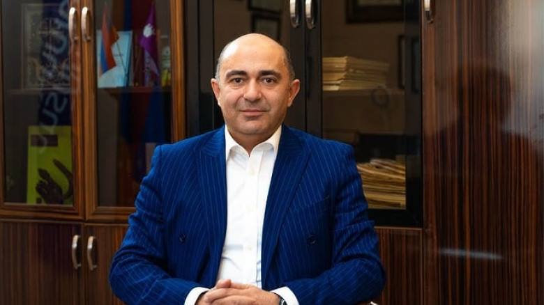 Որքան սնանկ են իշխանության ներկայացուցիչների քաղաքական գաղափարները, որ իրենց ամբողջ հռետորաբանությունը փորձում են կառուցել կեղծ երկընտրանքի վրա. Էդմոն Մարուքյան