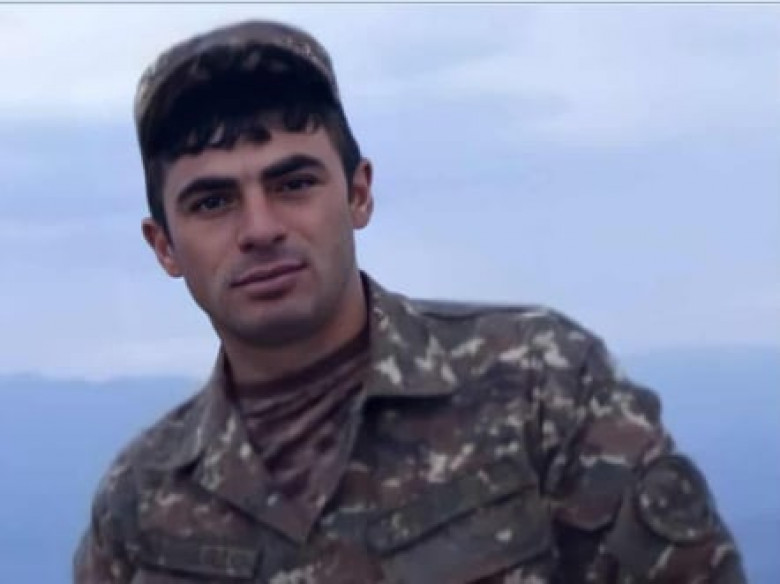 «Այս վիշտը մեր ներսում է, բայց չենք կոտրվում, պետք է շարունակենք ապրեցնել եղբորս». պայմանագրային զինծառայող Հարություն Վարդանյանն անմահացել է հոկտեմբերի 2-ին Քարվաճառում. «Փաստ»