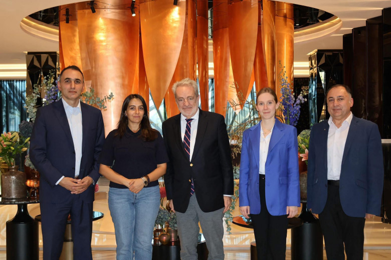 Երեկ հետաքրքիր հանդիպում ունեցանք «Եվրանեսթ»-ի վեհաժողովին մասնակցության նպատակով Հայաստանում գտնվող Եվրոխորհրդարանի պատգամավոր Գերոլֆ Աննեմանսի հետ