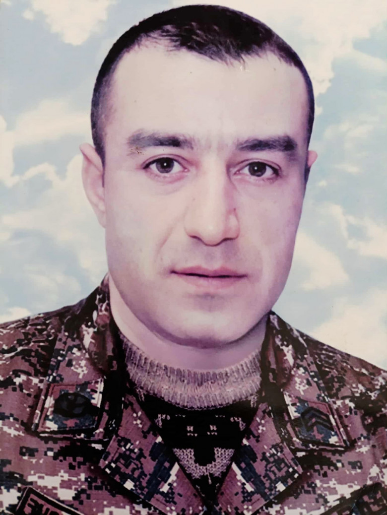 «Եղբորս՝ «ես ծառայում եմ, որ դու աշխատես» ձևակերպումն ինձ համար ուղենիշ է դարձել». սերժանտ Ազատ Սուքիասյանն անմահացել է հոկտեմբերի 21-ին Կովսականում, տուն «վերադարձել»՝ վեց ամիս անց. «Փաստ»